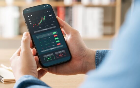 Swiss Bank Modernizes Digital Applications with the Help of Embedded Engineers